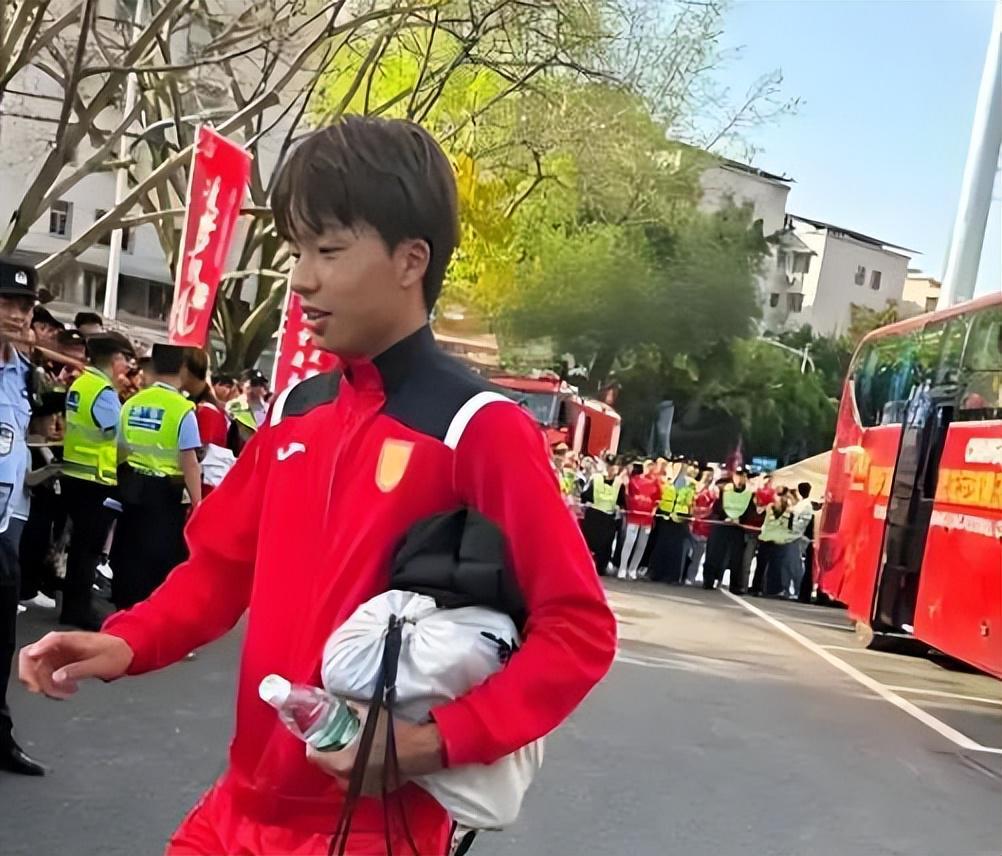 MK体育官方网站-喜讯！重庆铜梁龙刚战平西海岸，李镇全就赛后发声做出重要决定
